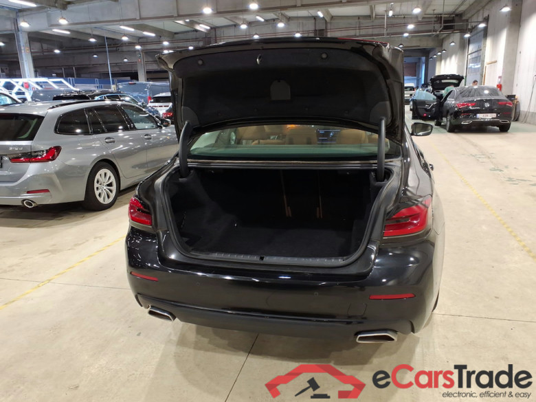 BMW 5 DIESEL - 2020 518 dA MHD #3