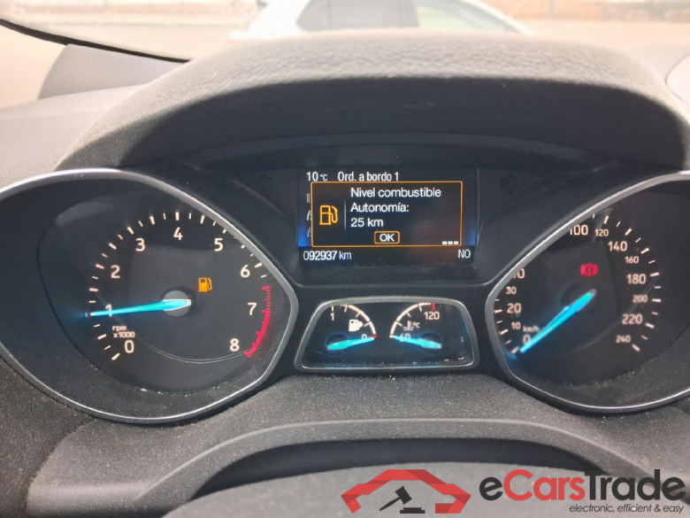 FORD Kuga / 2016 / 5P / todoterreno 1.5 EcoBoost 88kW 4x2 Trend+ (CX) #4