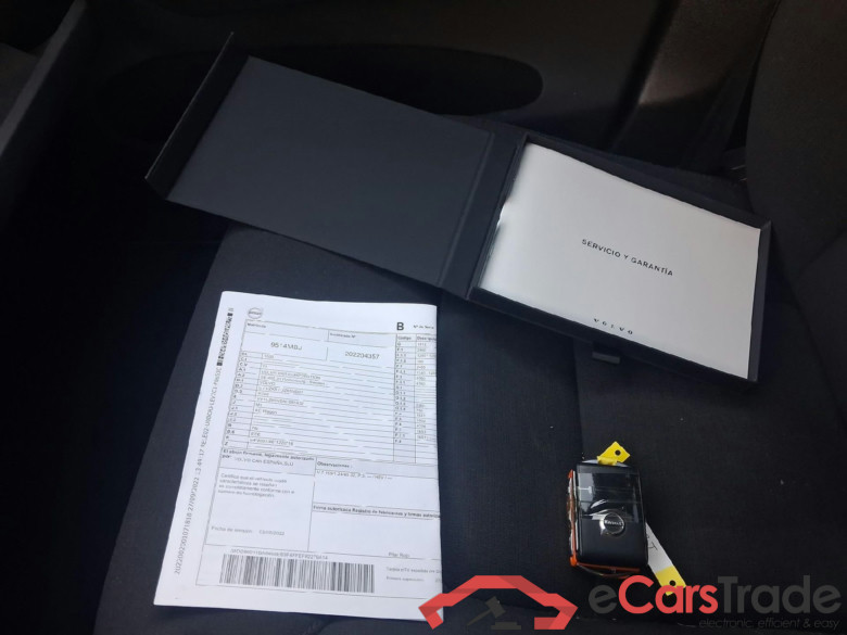 VOLVO XC60 / 2017 / 5P / todoterreno 2.0 B4 D Momentum Pro Auto #5