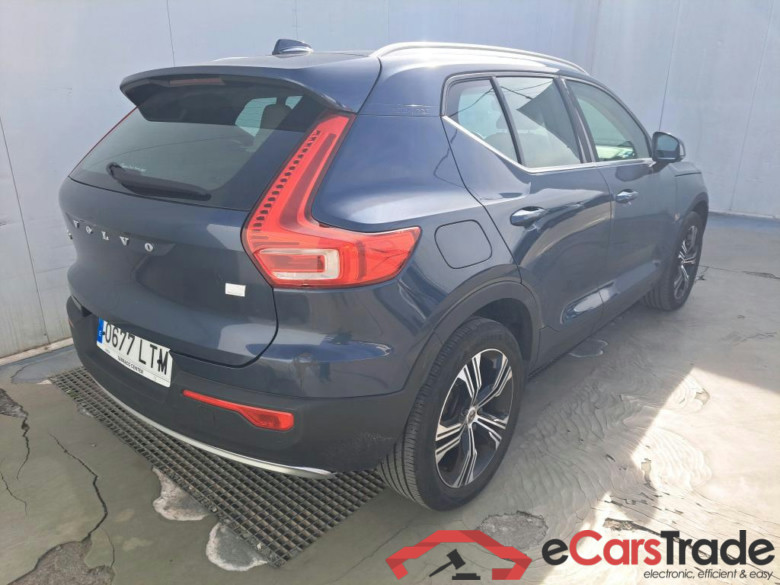 VOLVO XC40 / 2017 / 5P / todoterreno 1.5 T4 Twin Recharge Inscription Auto #2