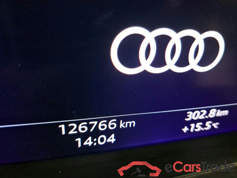 AUDI - AUD Q4 40 E-Tron 204PK S Line With HEat Pump & Pack Premium With S Line Leather Seats & Comfort Pack Plus & Accoustic Glass Front & Towing Hook & 20 Inch &  Pano Roof * ELECTRIC * ***   REGISTRATION  14/04/2023   *** #5