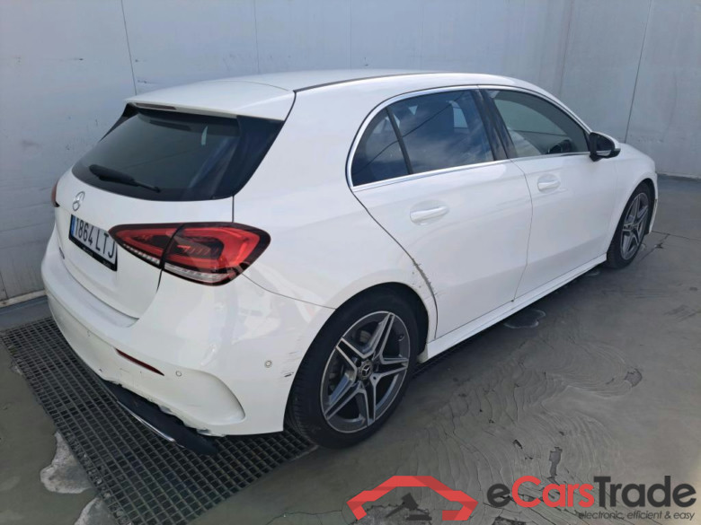 MERCEDES-BENZ Clase A / 2018 / 5P / berlina con portón A 180 #2