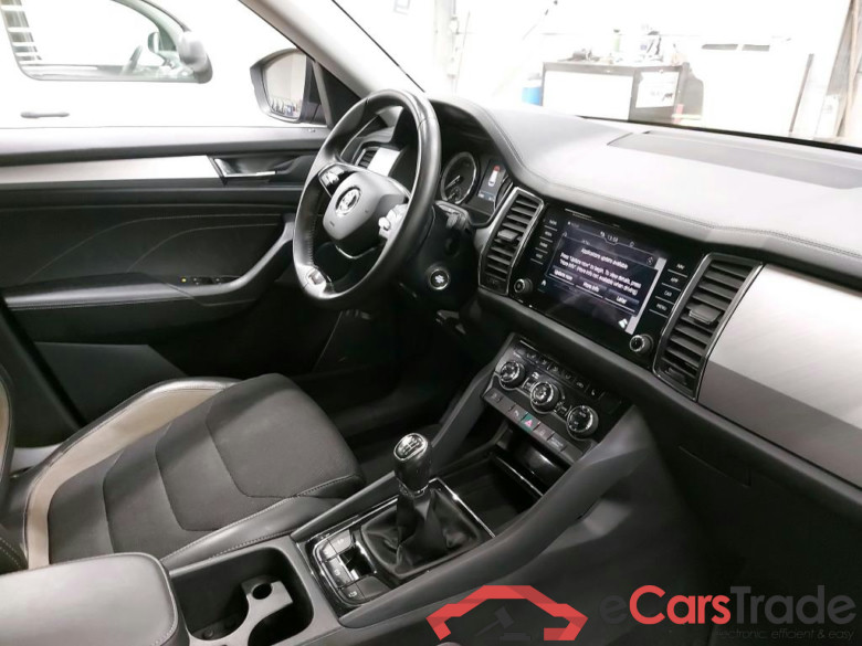 SKODA - SKO KODIAQ TSI 150PK Clever With Climatic & Navigation & Leather Suede Interior & Cruise Control &  Pano roof & Park Sensors Front & Rear  * PETROL * #3