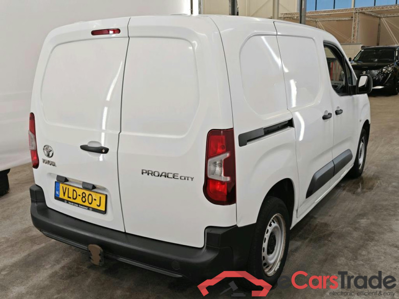 Toyota Proace City 1.5 D-4D 100pk Cool Comfort 4d #2