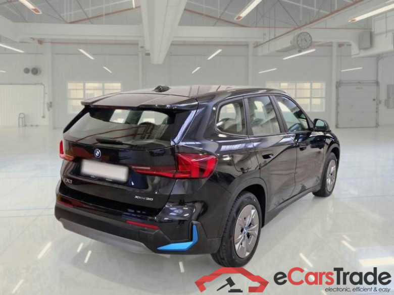 BMW IX1 / 2022 / 5P / SUV 30 XDRIVE #2