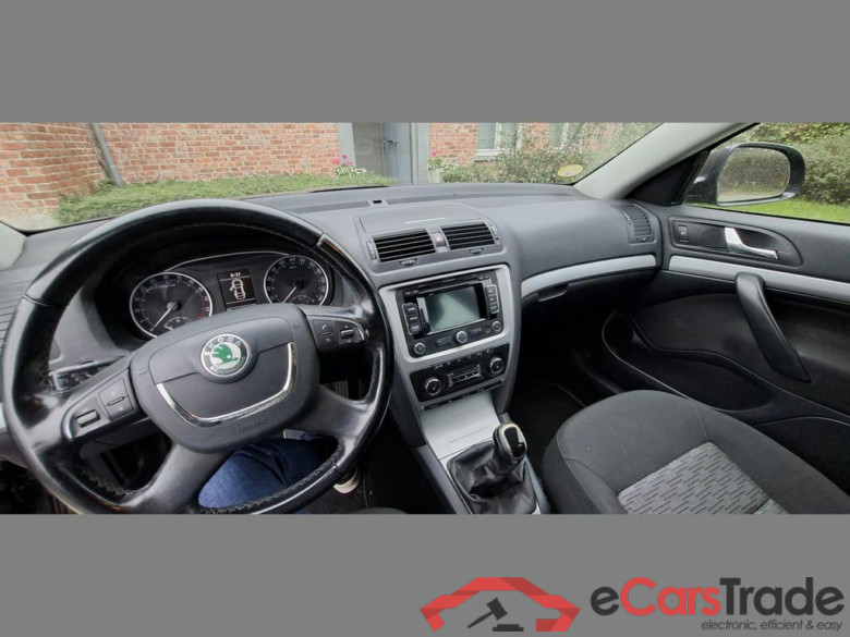 SKODA Octavia Combi Dsl SW 1.6 CR TDi Ambiente DPF #6