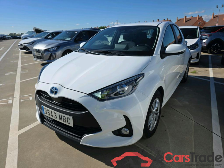 TOYOTA Yaris / 2020 / 5P / berlina con portón 1.5 120H Business Plus