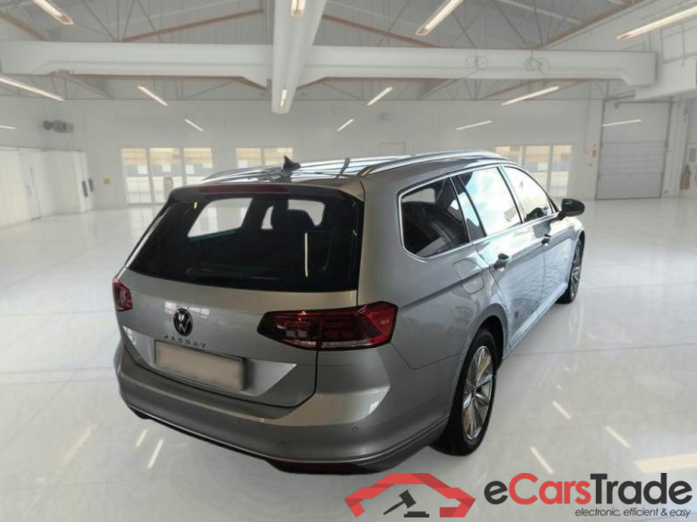 VOLKSWAGEN PASSAT / 2019 / 5P / STATION WAGON VAR. 2.0TDI SCR EVO 110KW BUSINESS DSG #2