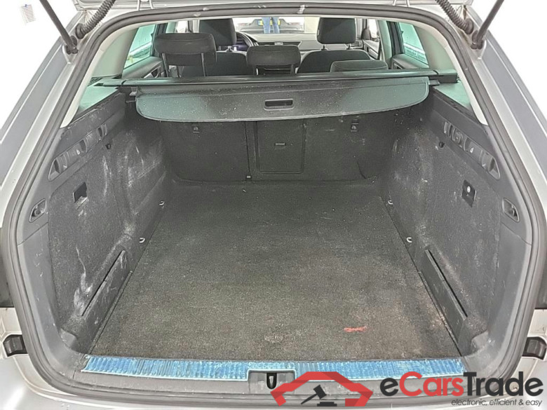 SKODA Superb Combi 1.5TSI ACT DSG Bus.Edit.Pl.110kW Athlon Edition #5