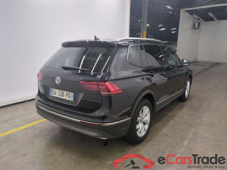 VOLKSWAGEN Tiguan Allspace / 2017 / 5P / SUV 2.0 TDI 150 DSG7 Carat #3